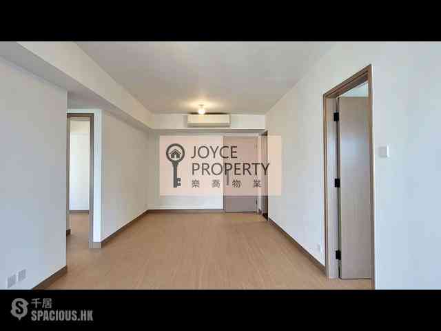 Mid Levels Central - 62B, Robinson Road 11
