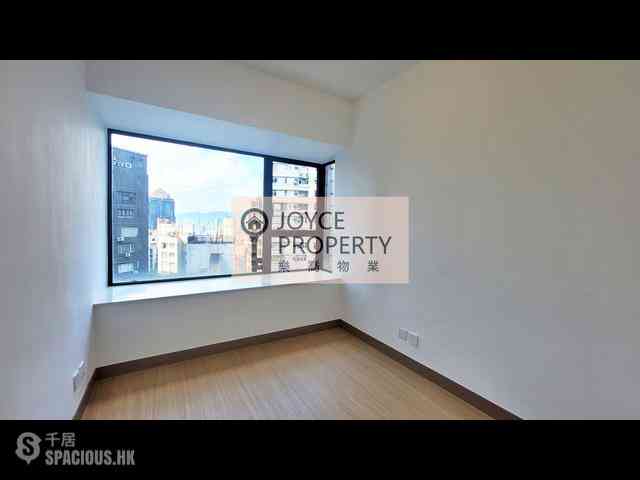 Mid Levels Central - 62B, Robinson Road 06