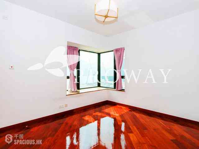 West Kowloon - The Arch 04