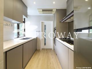 Mid Levels East - Bamboo Grove 09