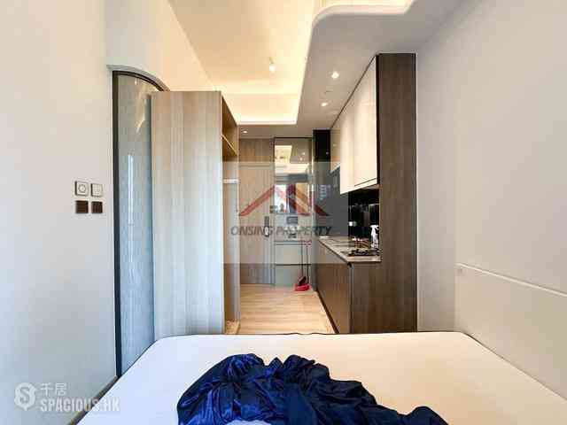 Sai Ying Pun - Two・Artlane 02