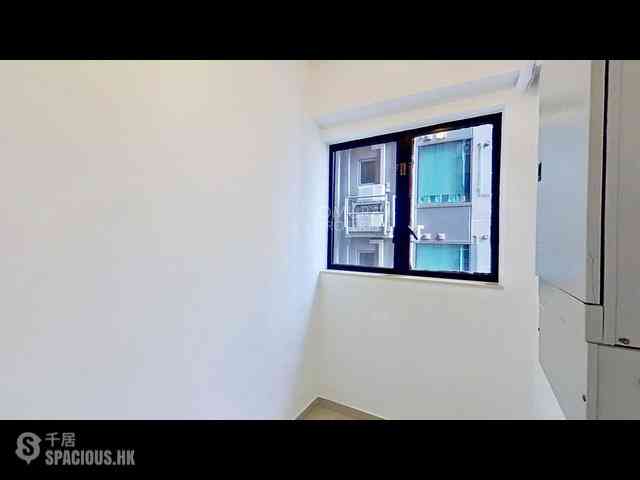 Mid Levels Central - 62B, Robinson Road 08