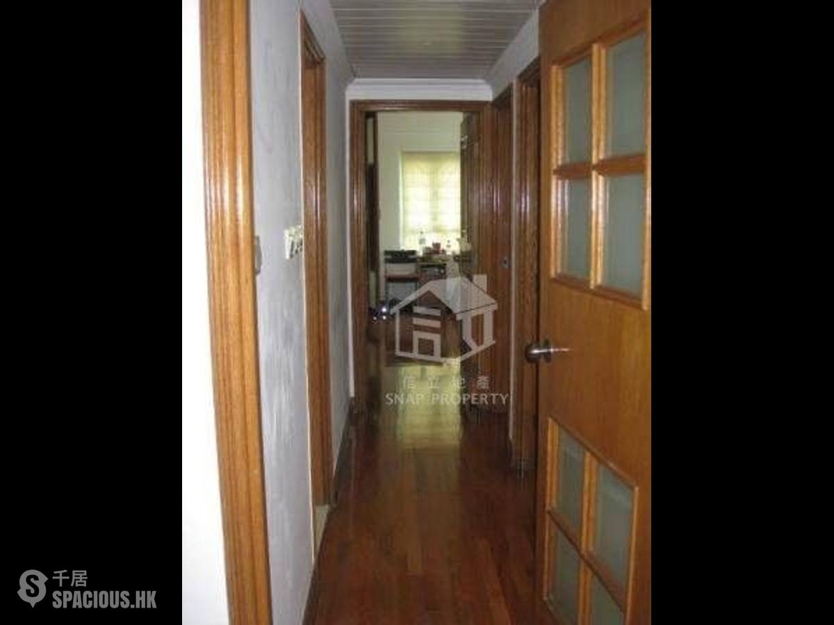 Mid Levels Central - Goldwin Heights 01