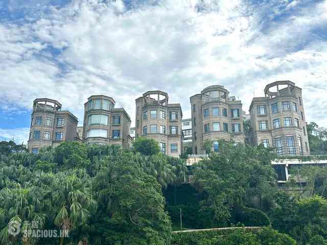 The Peak - The Belvedere 01