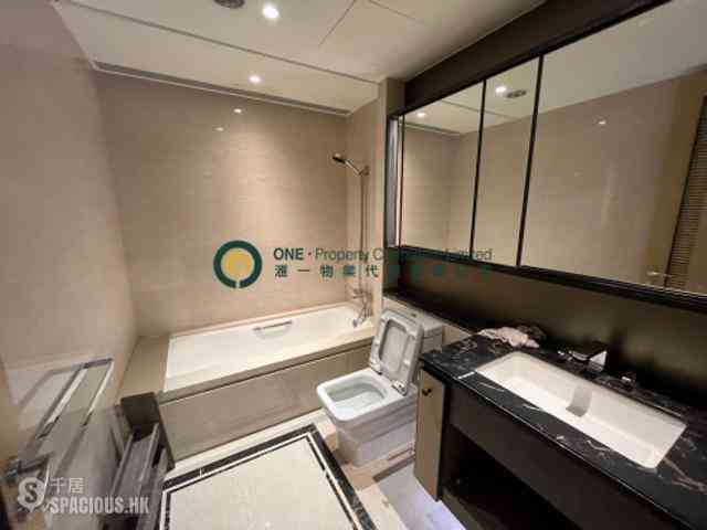Mid Levels Central - 3, MacDonnell Road 02