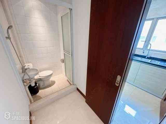 Wan Chai - The Avenue Phase 2 15
