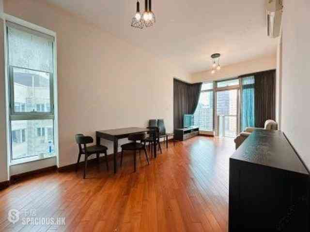 Wan Chai - The Avenue Phase 2 04
