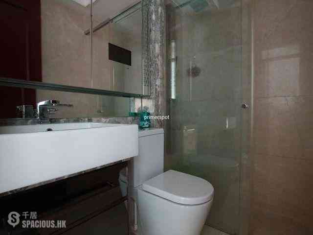 Wan Chai - The Avenue Phase 2 06