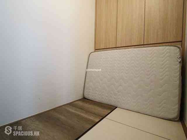 Wan Chai - The Avenue Phase 2 07