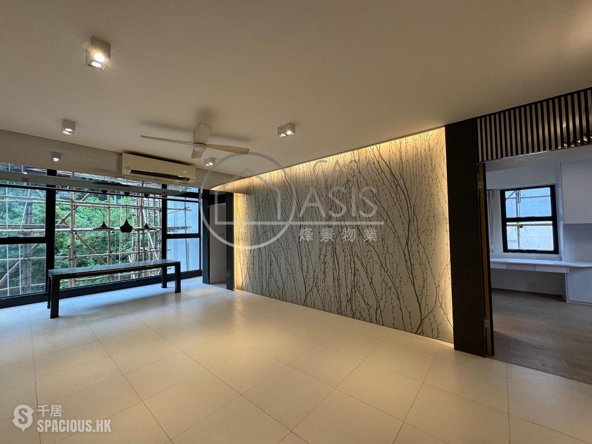 Mid Levels West - Peace Court 01