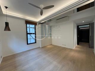 Mid Levels West - Peace Court 03