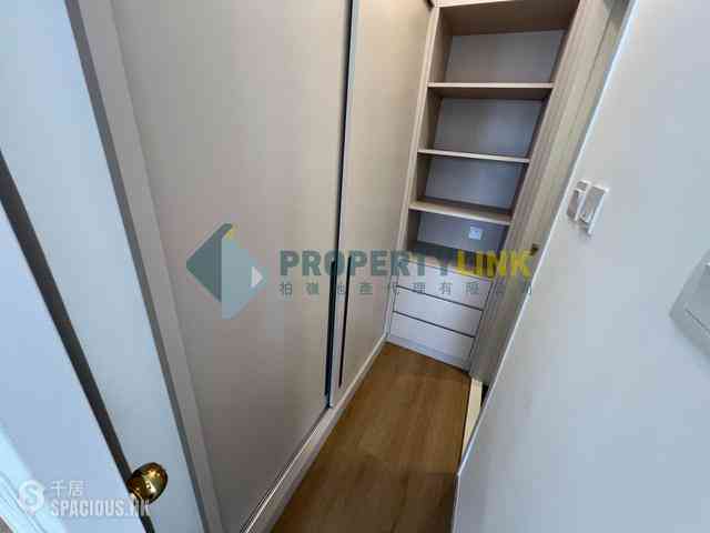 Mid Levels Central - 62B, Robinson Road 08