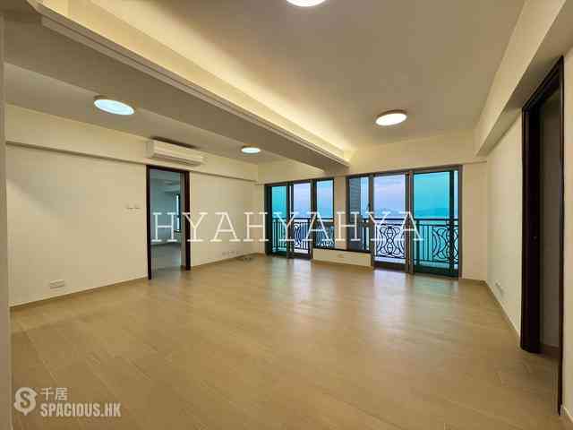 Kennedy Town - The Merton 01