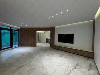 Soho - Albron Court 02