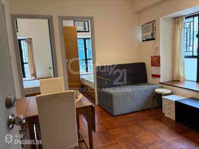 Wan Chai - Tai Yuen Court 03