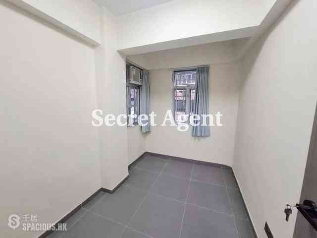Central - Chung Shan House 07
