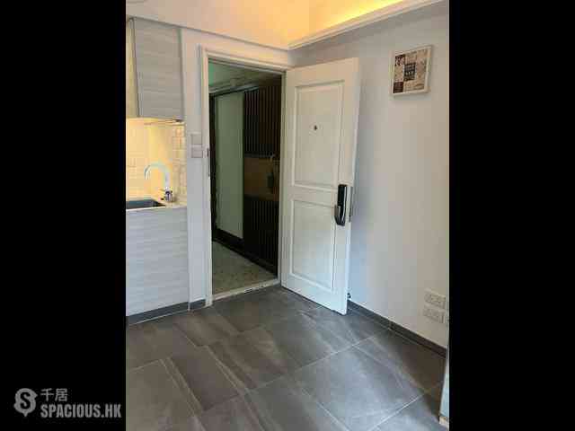 Wan Chai - Fook Gay Mansion 12