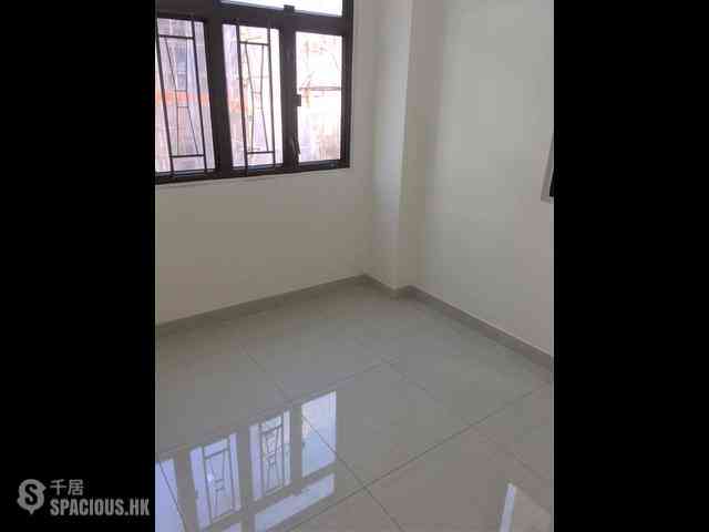 Sai Ying Pun - 119-121B, Second Street 02