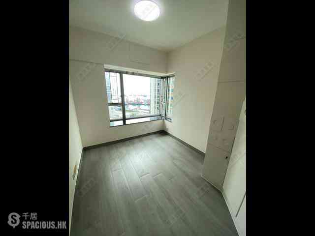 West Kowloon - Sorrento Phase 1 Block 3 02