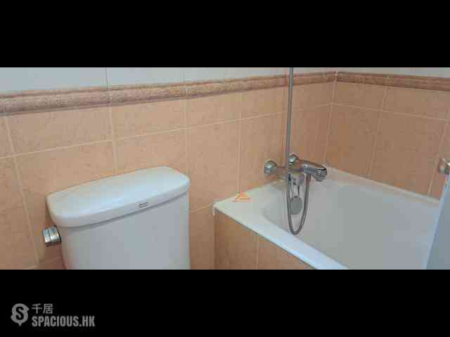 Mid Levels Central - 62B, Robinson Road 07