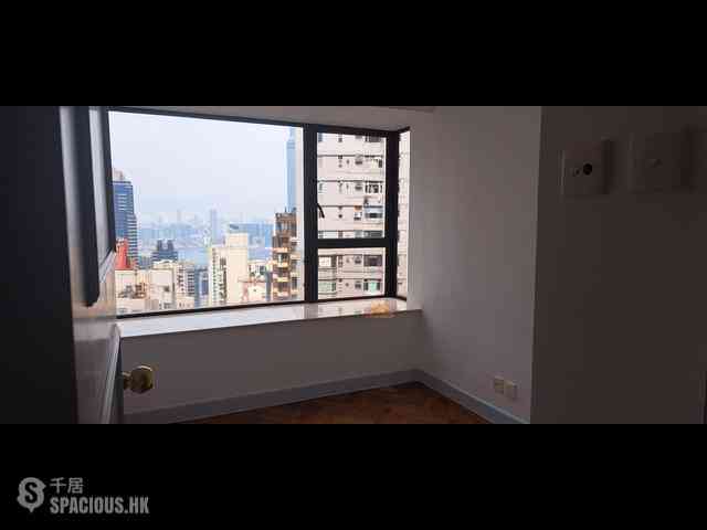 Mid Levels Central - 62B, Robinson Road 02