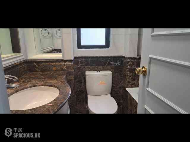 Mid Levels Central - 62B, Robinson Road 08