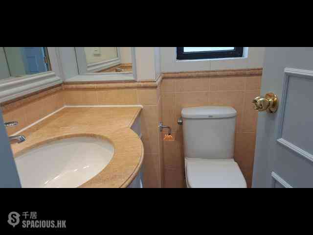 Mid Levels Central - 62B, Robinson Road 09