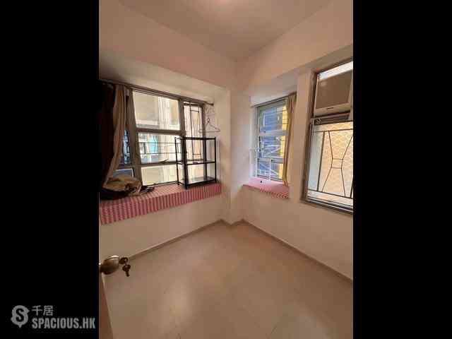Cheung Sha Wan - Wing Ning Building 04