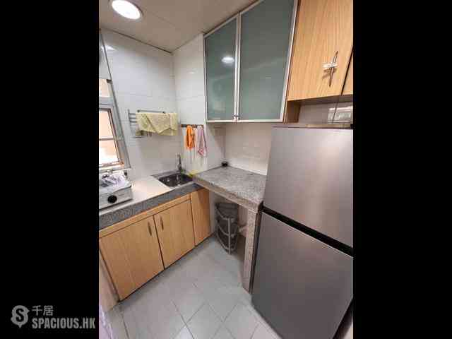 Cheung Sha Wan - Wing Ning Building 05