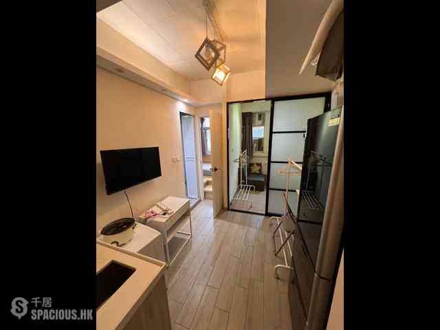 Prince Edward - Jean House 02