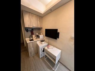 Prince Edward - Jean House 03
