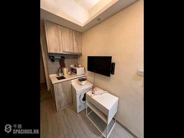 Prince Edward - Jean House 03