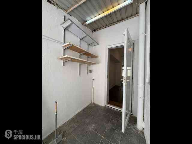 Sai Ying Pun - 75, First Street 04