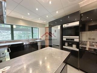 Mid Levels Central - Ivory Court 07