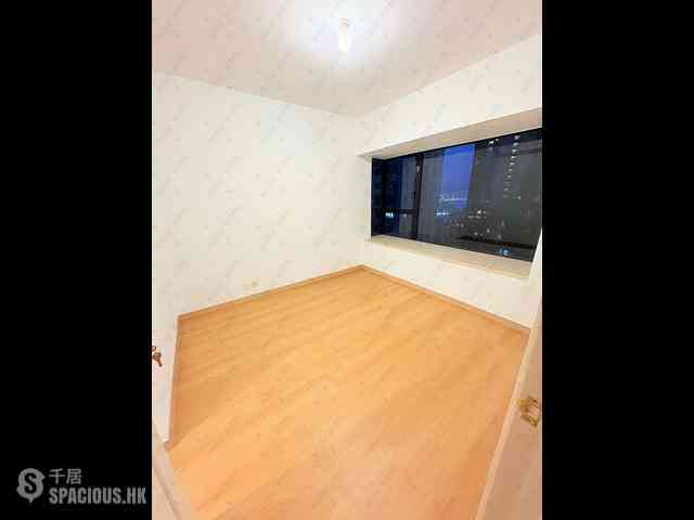 Mid Levels Central - 62B, Robinson Road 06