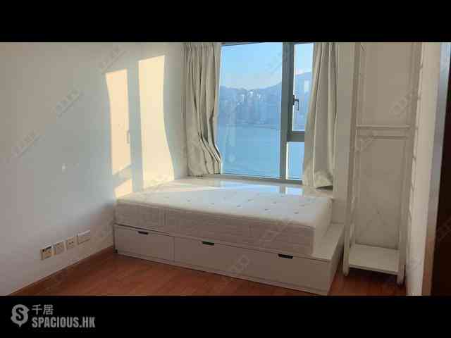 West Kowloon - The Harbourside Block 2 04