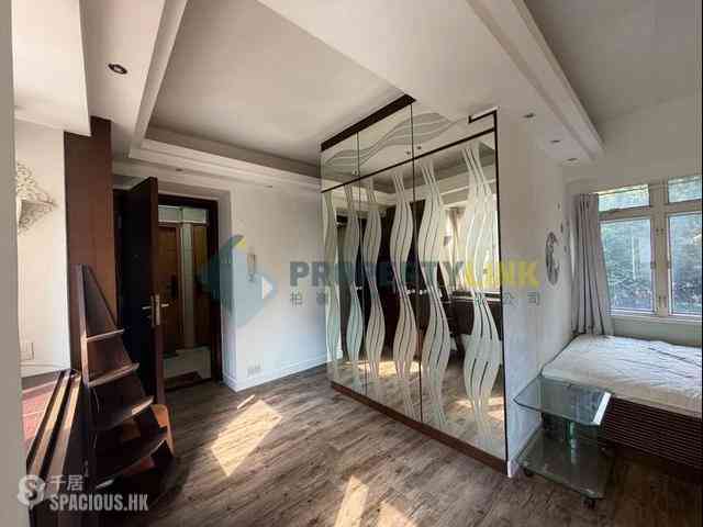 Shek Tong Tsui - Charmview Court 03