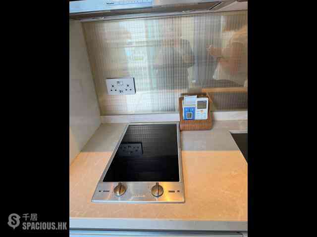 Sai Ying Pun - 63, Pokfulam Amber House (Tower 1) 09