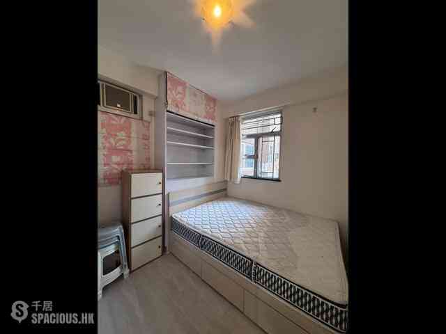 Sai Ying Pun - King Ming Mansion 03