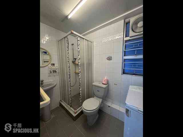 Sai Ying Pun - King Ming Mansion 05