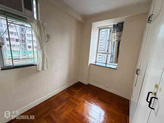 Sai Ying Pun - Wah Fai Court 06