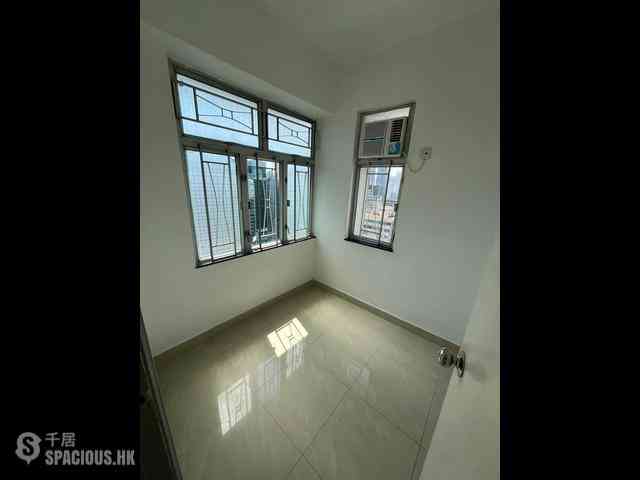 Mong Kok - Chee Hing Building 06