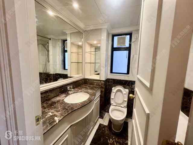 Mid Levels Central - 62B, Robinson Road 16