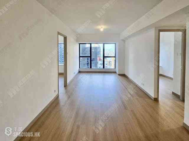 Mid Levels Central - 62B, Robinson Road 01