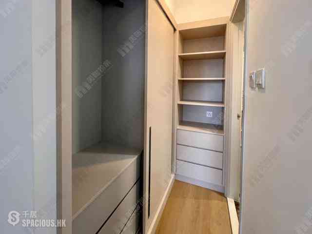 Mid Levels Central - 62B, Robinson Road 15
