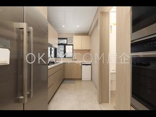 Mid Levels Central - Elegant Terrace Block 1 04