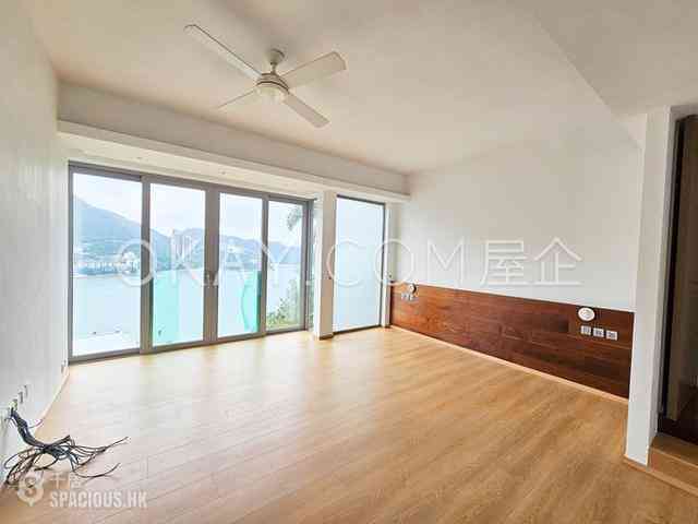 Repulse Bay - The Beachfront 03