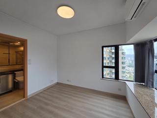 West Kowloon - The Arch Star Tower (Block 2) 06