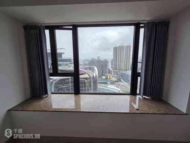 West Kowloon - The Arch Star Tower (Block 2) 09