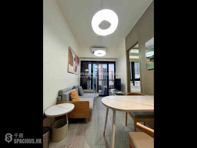 Sai Ying Pun - The Queens 03